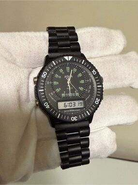 Vintage Aqua Black Analog-Digital Dive Watch